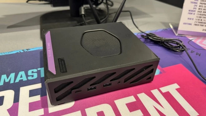 Cooler Master trình làng Mini-X với Core Ultra 7 155H