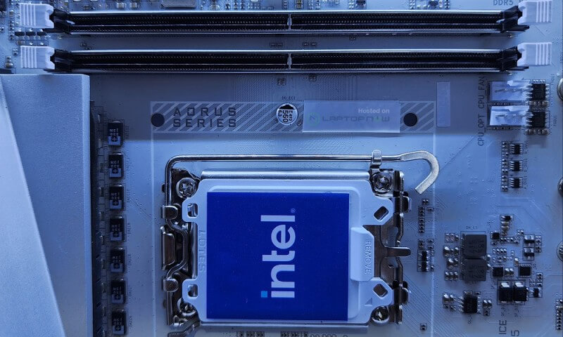 Intel được cho là đang đẩy mạnh hỗ trợ bộ nhớ DDR5 lên tới 10.000 MT/s