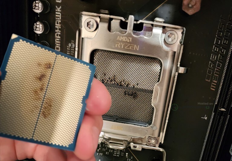 AMD Ryzen 7 9800X3D CPU và Socket Bo mạch chủ AM5 bị cháy