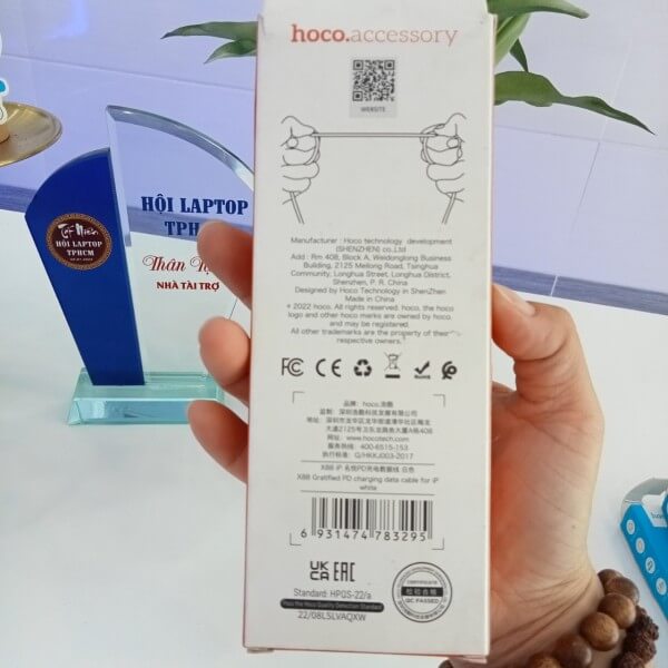 Cáp sạc Iphone 5, 6, 7 với đầu vào Type-C đầu ra Lingtning.