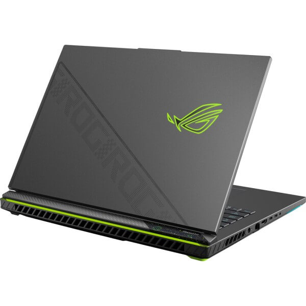 ASUS Strix 18 G814JIR-XS96 (7)